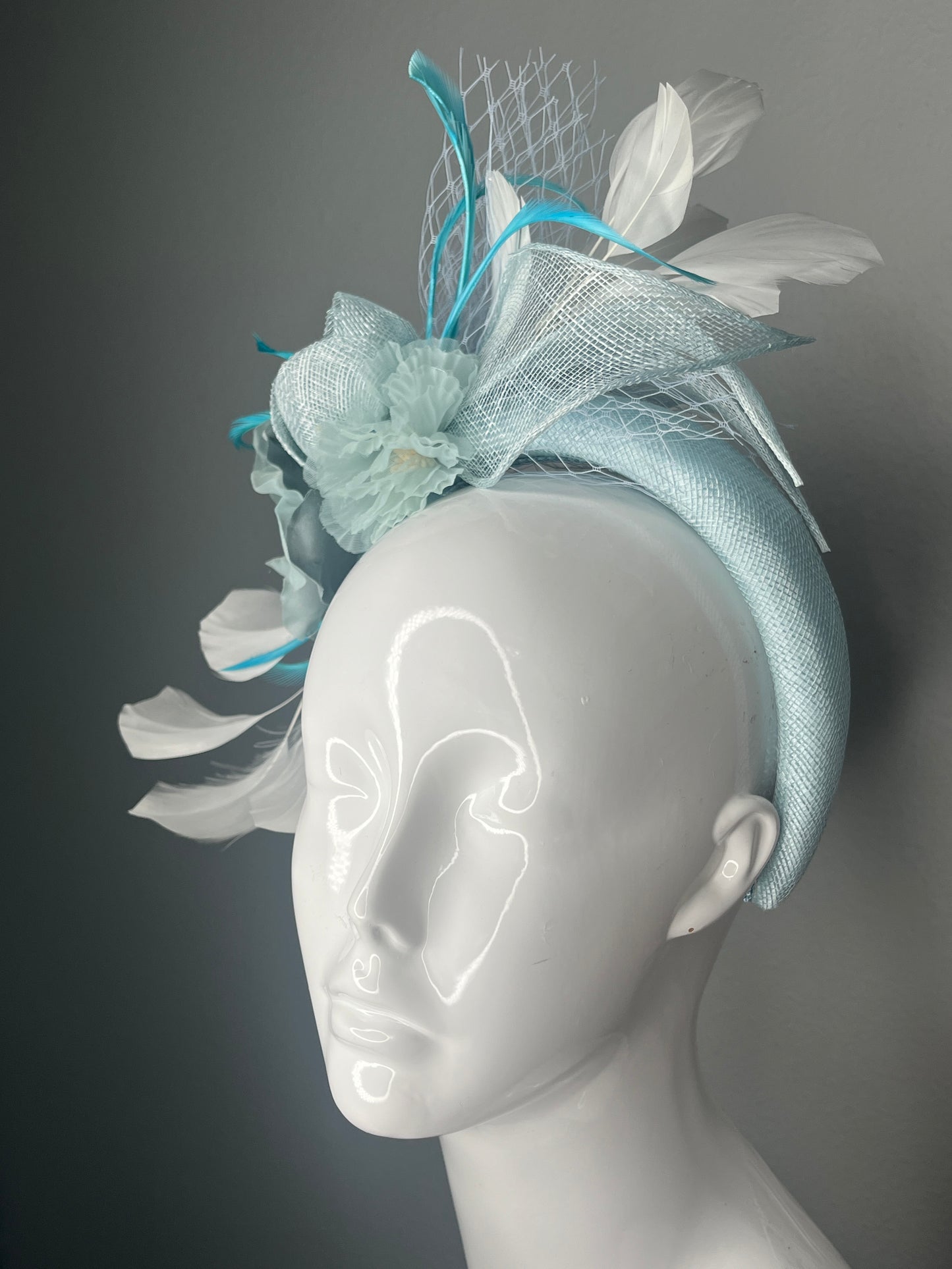 Sea Glass Elegance Fascinator – Aqua & White Race Day Headpiece
