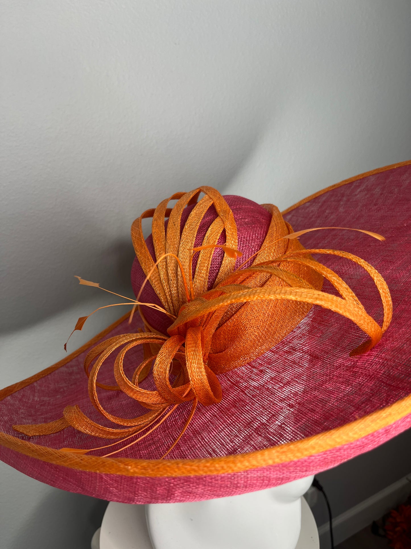 Pink & Orange Wide-Brim Sinamay Fascinator with Sculpted Loops – Kentucky Derby Statement Hat