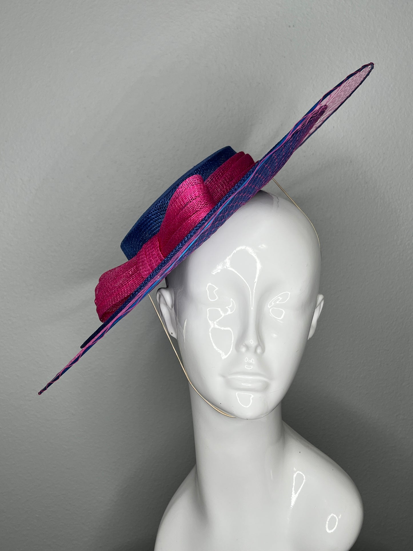 Navy & Magenta Sinamay Disc Fascinator with Sculpted Bow – Kentucky Derby & Oaks Day Headpiece