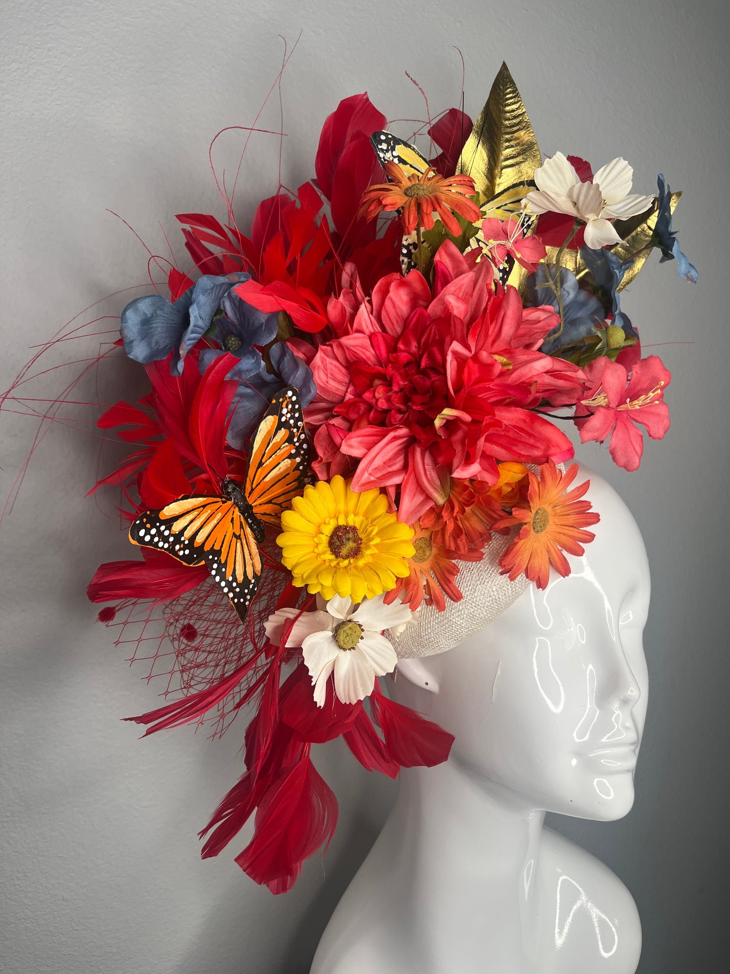 Monarch Garden Statement Fascinator – Bold Floral Derby Headpiece with Butterflies & Gold Leaf